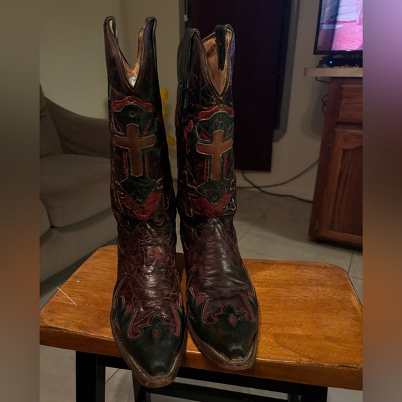 Corral Shoes - Vintage Corral Western Cowboy Boots with Cross Design